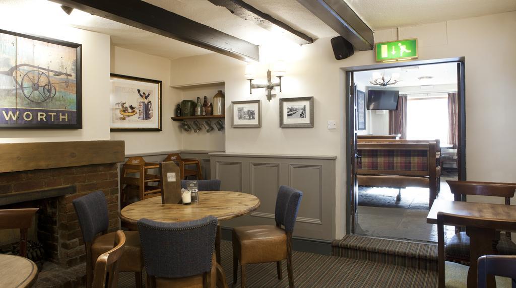 The Green Dragon Marlborough Exterior photo